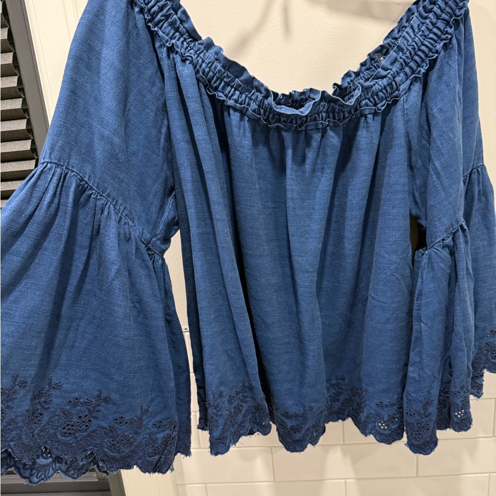 Women's Off-Shoulder Blue Top